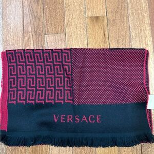 Men’s Versace Scarf - OS